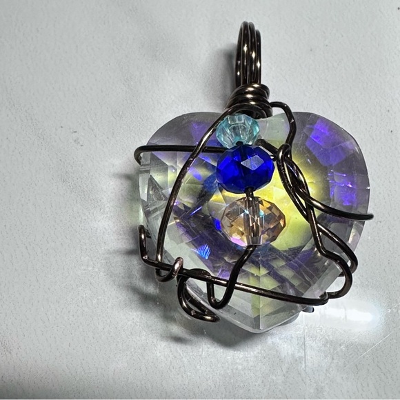 Handmade Heart Prism Crystal Pendant Necklace with faceted accents Wire-Wrapped - Picture 7 of 10